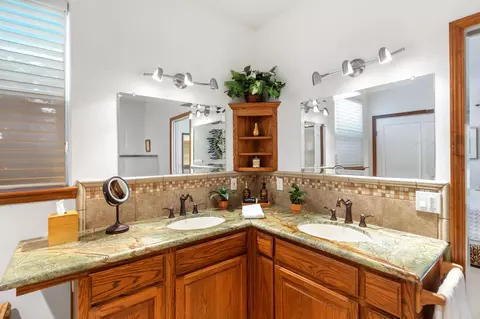 Bath - 40863 Sierra Dr #D, Three Rivers, CA 93271 photo 3 of 5