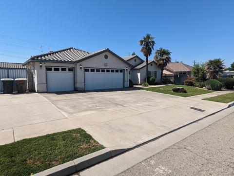 1821 E Burton Ave, Tulare, CA 93274 photo 4