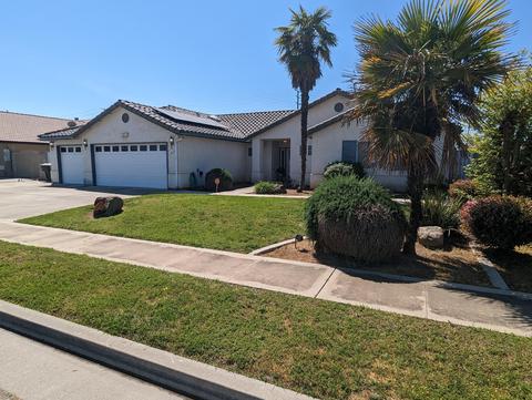 1821 E Burton Ave, Tulare, CA 93274 photo 2