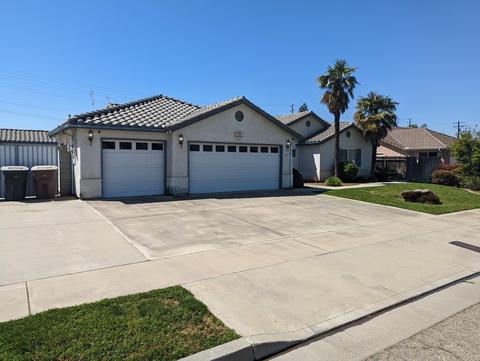 1821 E Burton Ave, Tulare, CA 93274 photo 3