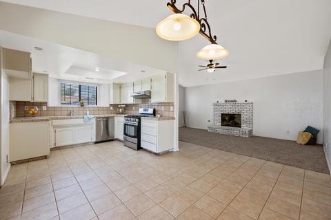 1379 E Brea Ave, Tulare, CA 93274 photo 10