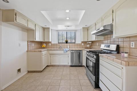 1379 E Brea Ave, Tulare, CA 93274 photo 11
