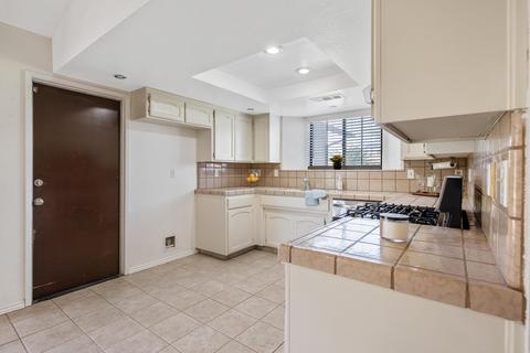 1379 E Brea Ave, Tulare, CA 93274 photo 12