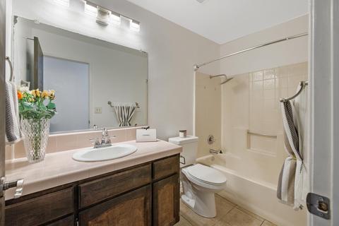 1379 E Brea Ave, Tulare, CA 93274 photo 16