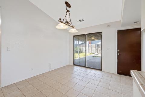 1379 E Brea Ave, Tulare, CA 93274 photo 9