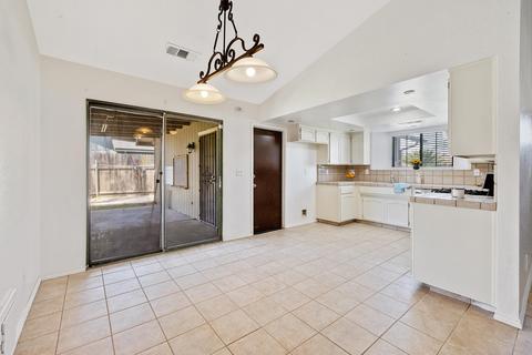 1379 E Brea Ave, Tulare, CA 93274 photo 8