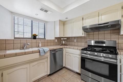1379 E Brea Ave, Tulare, CA 93274 photo 14