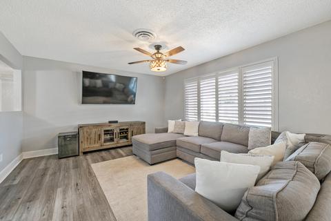 414 E Sycamore Dr, Hanford, CA 93230 photo 19