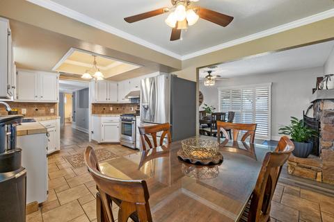 414 E Sycamore Dr, Hanford, CA 93230 photo 15
