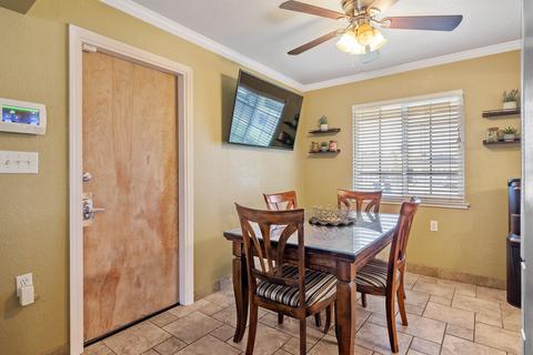 414 E Sycamore Dr, Hanford, CA 93230 photo 14