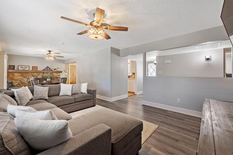 414 E Sycamore Dr, Hanford, CA 93230 photo 22