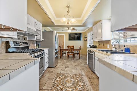 414 E Sycamore Dr, Hanford, CA 93230 photo 10