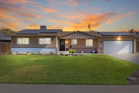 414 E Sycamore Dr, Hanford, CA 93230 photo 1