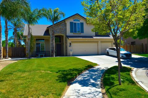 697 Plum Ct, Los Banos, CA 93635