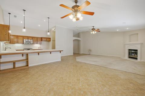1813 Sutter Cir, Tulare, CA 93274 photo 15