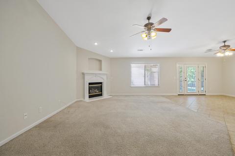 1813 Sutter Cir, Tulare, CA 93274 photo 10