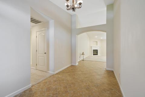 1813 Sutter Cir, Tulare, CA 93274 photo 7