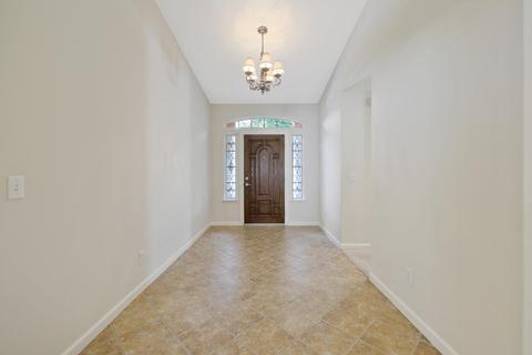 1813 Sutter Cir, Tulare, CA 93274 photo 6