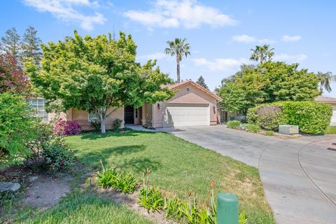 1813 Sutter Cir, Tulare, CA 93274 photo 1