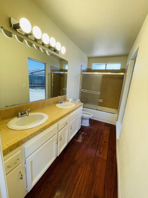 1835 E Seeger Ct, Visalia, CA 93292 photo 13