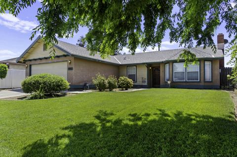 1951 White Chapel Ln, Porterville, CA 93257