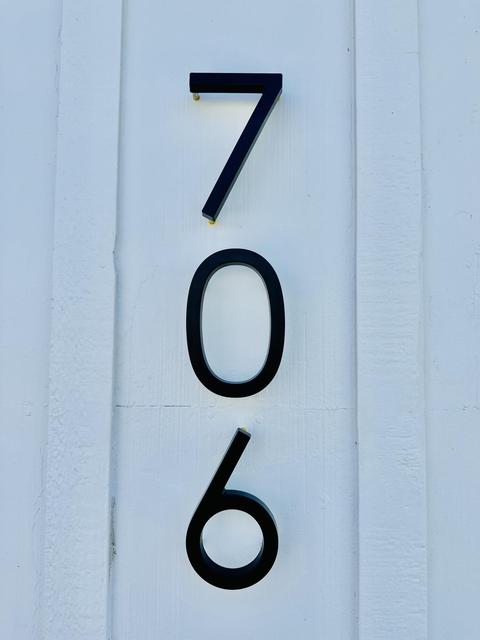 706 E Cedar St, Exeter, CA 93221 photo 3