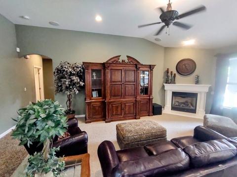 3533 E Howard Ave, Visalia, CA 93292 photo 6
