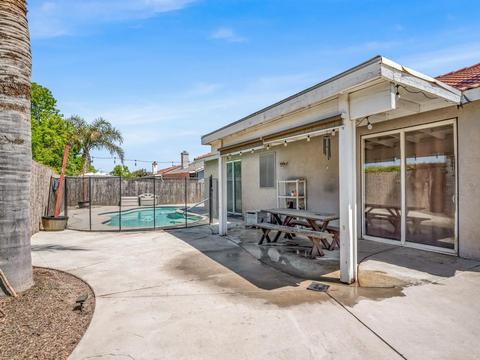 1125 E Cinnamon Dr, Lemoore, CA 93245 photo 28