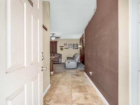 1125 E Cinnamon Dr, Lemoore, CA 93245 photo 4