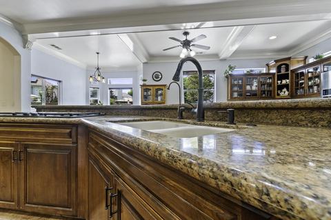 1647 N Corey Ct, Dinuba, CA 93618 photo 17