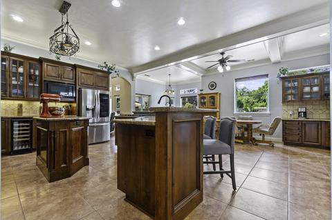 1647 N Corey Ct, Dinuba, CA 93618 photo 13