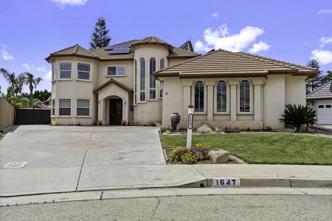 1647 N Corey Ct, Dinuba, CA 93618