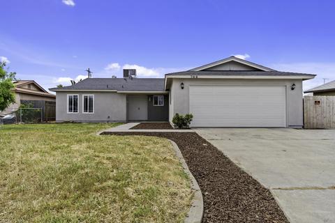 708 Whitney Dr, Hanford, CA 93230