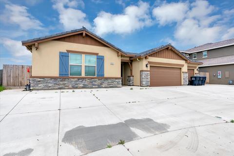 3621 N Dayton St, Visalia, CA 93291