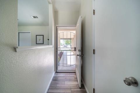 2575 Elsinore St, Tulare, CA 93274 photo 5