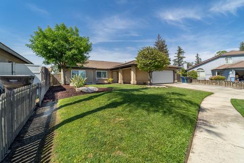 2575 Elsinore St, Tulare, CA 93274 photo 2