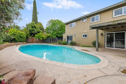 2404 E Howard Ave, Visalia, CA 93292 photo 29