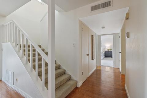 2404 E Howard Ave, Visalia, CA 93292 photo 21