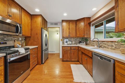 2404 E Howard Ave, Visalia, CA 93292 photo 8