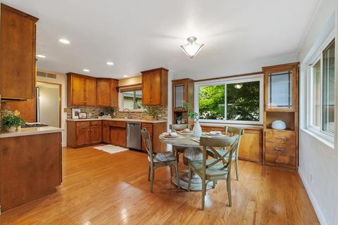 2404 E Howard Ave, Visalia, CA 93292 photo 10