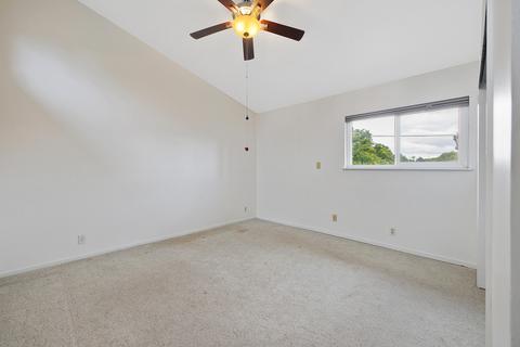2404 E Howard Ave, Visalia, CA 93292 photo 23