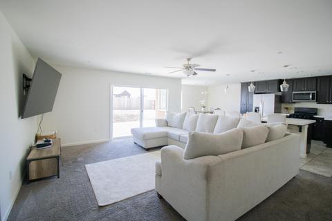 1306 Orchard Dr, Dinuba, CA 93618 photo 5