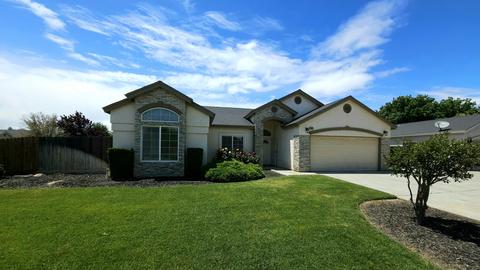 1043 Sorrel Ave, Lemoore, CA 93245