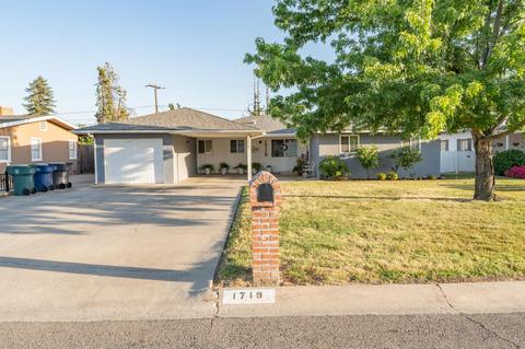 1719 E Academy Ave, Tulare, CA 93274 photo 2