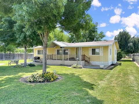 15075 Oscar Ave, Visalia, CA 93292