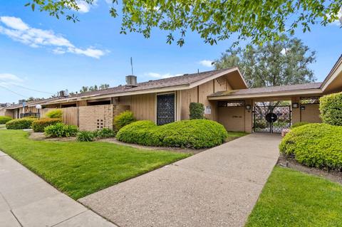 3757 N Fruit Ave #C, Fresno, CA 93705