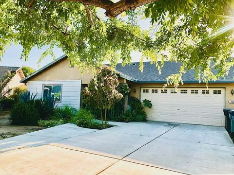 735 Russell Dr, Tulare, CA 93274