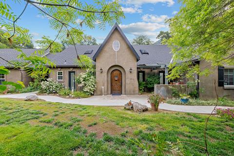 41926 Black Oak Dr, Three Rivers, CA 93271