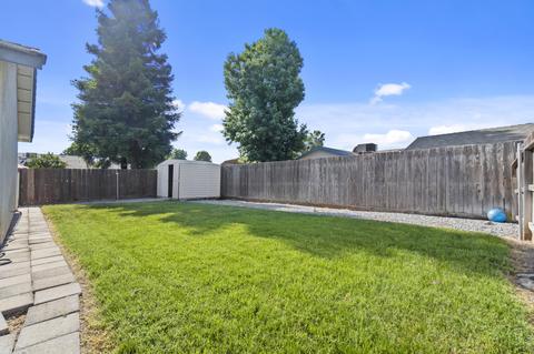 1817 E Harter Ct, Visalia, CA 93292 photo 27