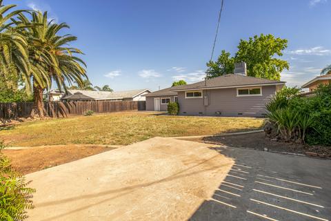 740 E Harvard Ave, Dinuba, CA 93618 photo 3